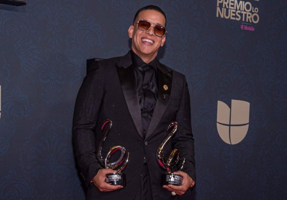 Daddy Yankee reina en Premio Lo Nuestro con siete trofeos