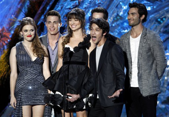 Robert Pattinson besa a Taylor Lautner en vivo