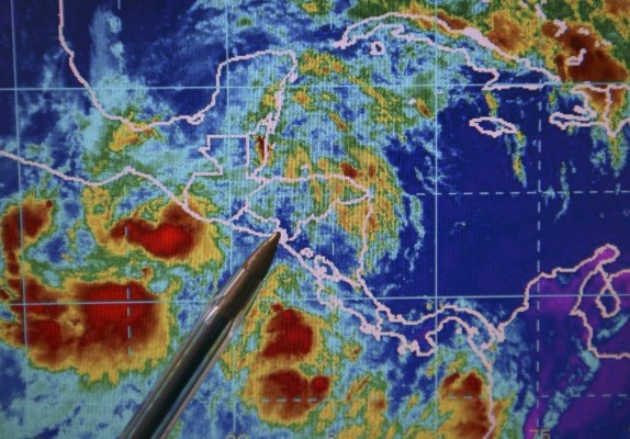 Onda tropical generará lluvias y chubascos en Honduras