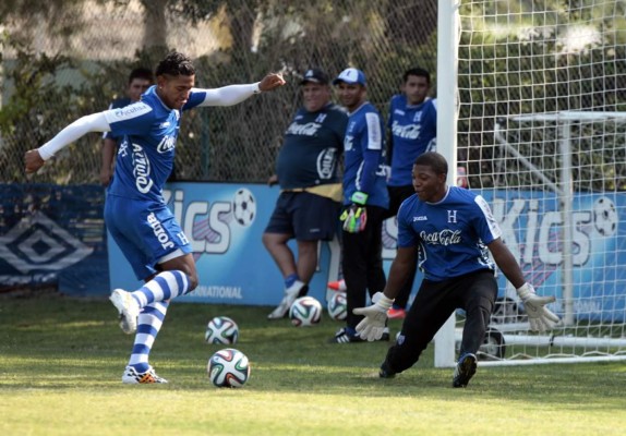 Honduras va afinándose y Costly anda con la pólvora encendida
