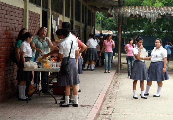 El domingo entregan Bono 10 Mil a los padres de familia del JTR