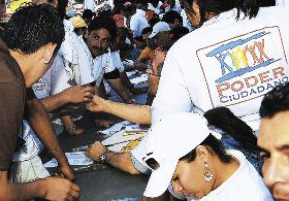 PL gastó 600 mil en pago a activistas