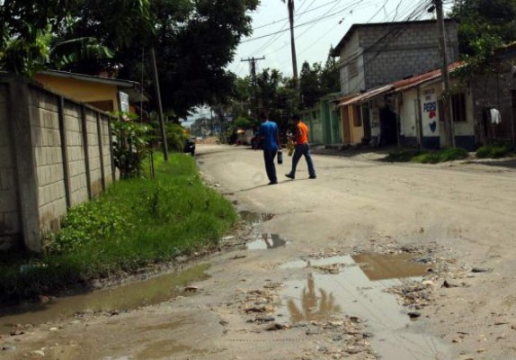 Repararán calles y avenidas en mal estado