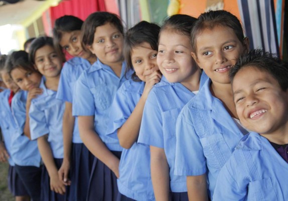 Más de dos millones de niños inician clases hoy