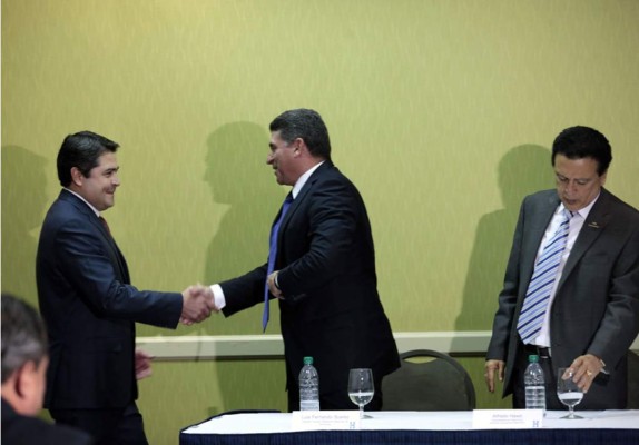 Presidente de Honduras juramentó a la Selección Nacional