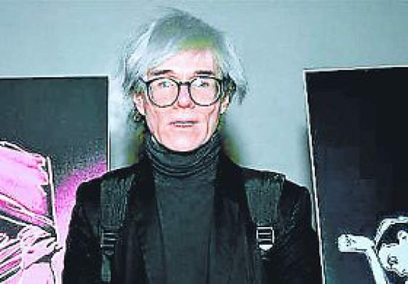 Subastan objetos de Andy Warhol
