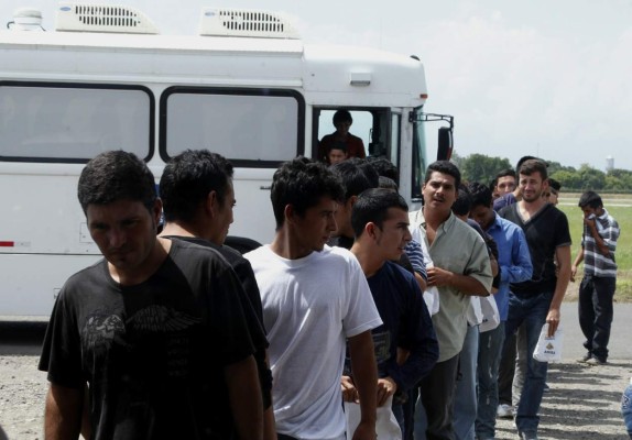 Deportaciones no detienen a hondureños en ruta a EUA