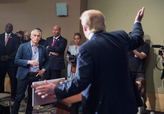 'Vete de mi país', seguidor de Trump a Jorge Ramos