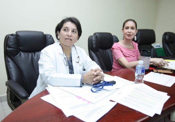 Al menos 4,200 médicos en Honduras están desempleados