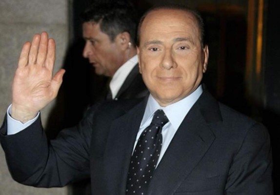 'Tengo 80,000 fotos secretas de Silvio Berlusconi y me gustaría que salieran a la luz”