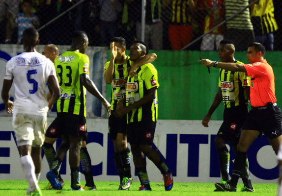 Real España va a la final y deja sin pentacampeonato al Olimpia