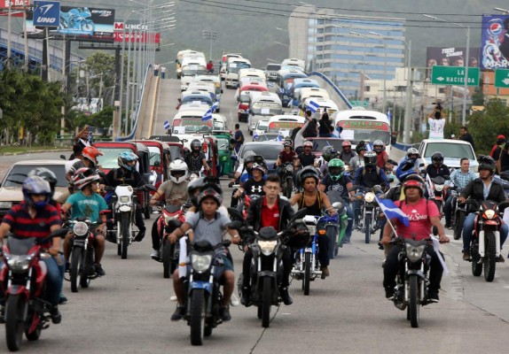 Gobierno y sectores sociales se reúnen por problema de Transporte