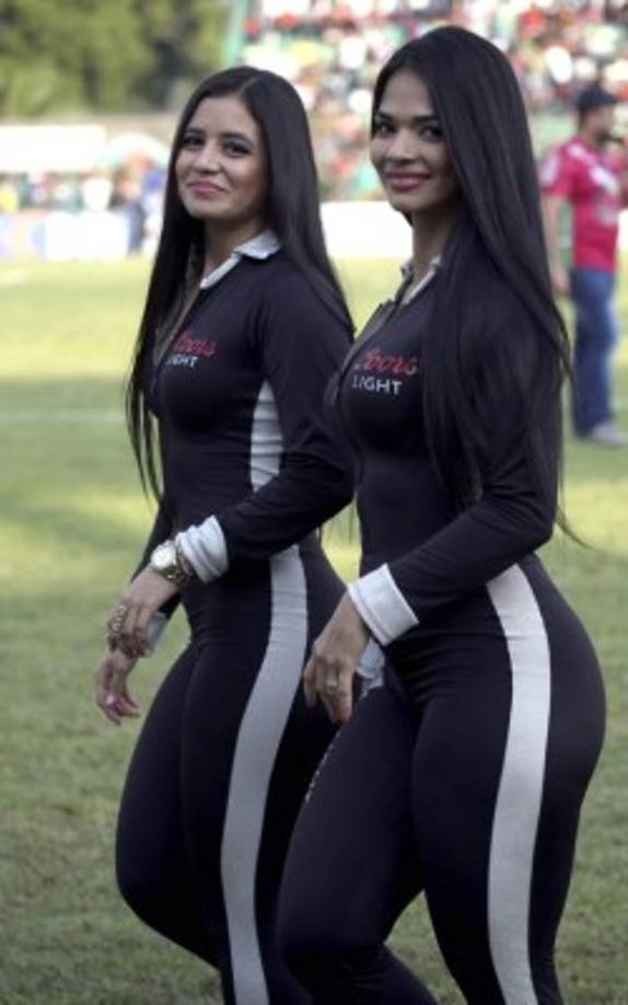 La sensualidad de estas edecanes acaparó miradas en el estadio Yankel Rosenthal.