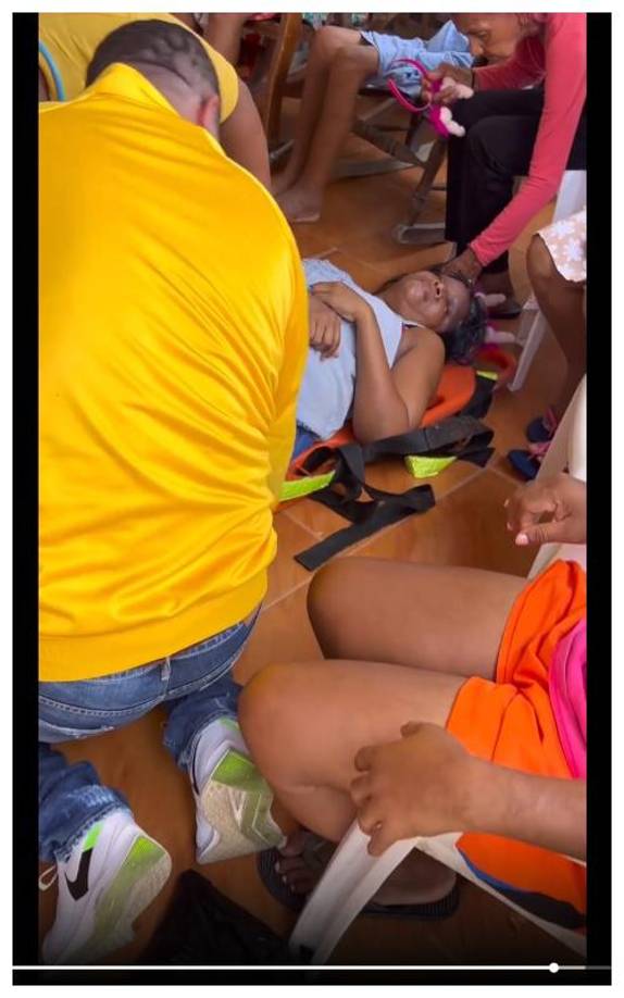 De acuerdo con el parte médico, una de las mujeres mayores sufrió un infarto por lo que tuvo que ser trasladada de urgencia a un hospital cercano. 