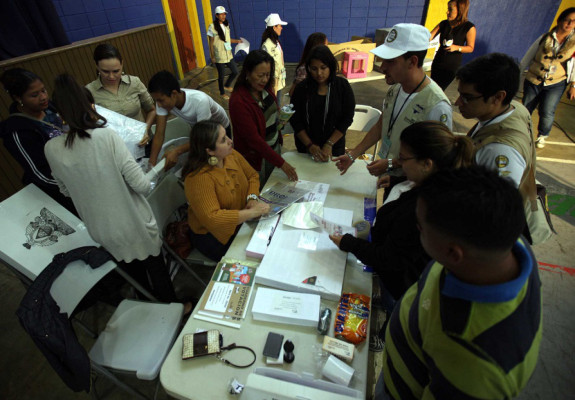 Fervor catracho en las calles por desarrollo de elecciones en Honduras