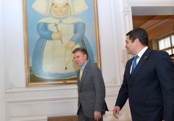Juan Manuel Santos recibe al presidente electo de Honduras