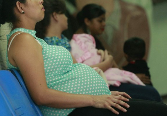 Con extranjeros trabajan en vacuna contra el Zika en Honduras