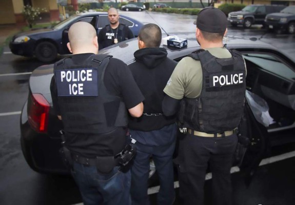 Cancillería llama a la calma a hondureños amparados al TPS