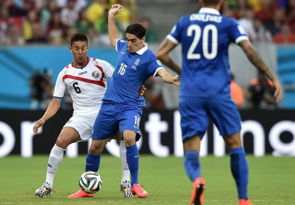 Costa Rica hace historia y clasifica en los penales a cuartos del Mundial