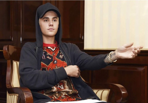 Juez cita a Justin Bieber a declaración indagatoria en Buenos Aires