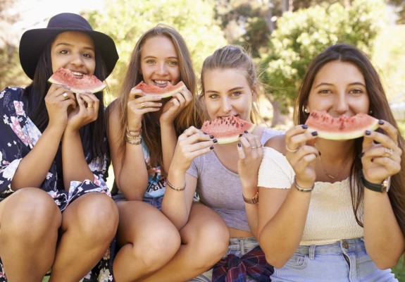 Las adolescentes que comen mucha fruta reducen el riesgo de cáncer de mama
