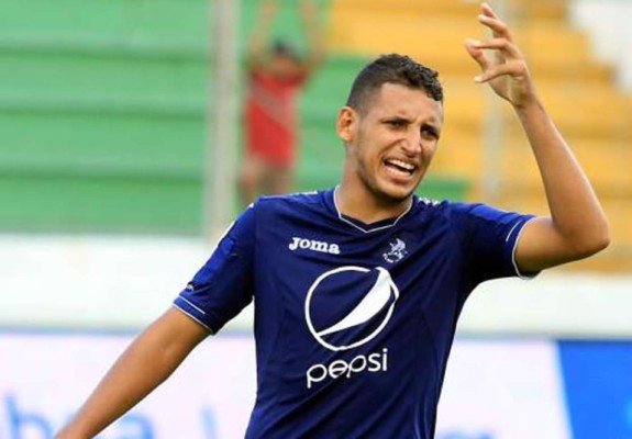 César Oseguera ficha por el Real España