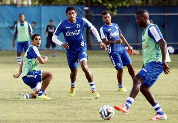 Honduras comenzó a afinar su táctica para el Mundial de Brasil