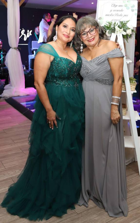 Melissa Sánchez y Gina Canales 