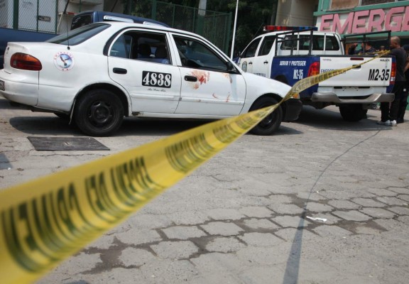 Asaltantes ultiman a balazos a taxista en San Pedro Sula