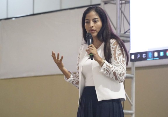 'Emprender contribuye a reducir la pobreza'