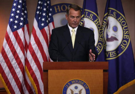 Republicanos acusan a Obama de actuar como 'un rey' en tema migratorio