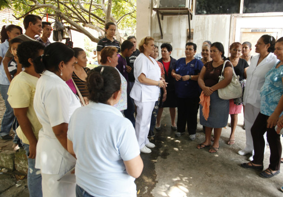 Otro paro, personal de aseo del Rivas deja sus puestos
