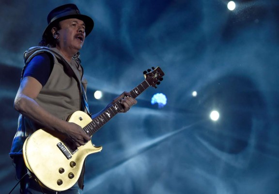 Carlos Santana rechaza el muro que Trump quiere construir en frontera con México