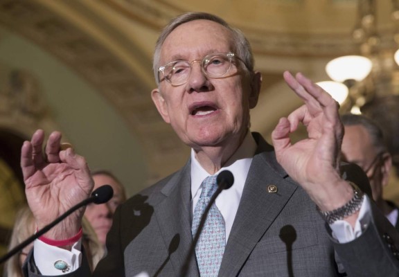 Senadores de EUA proponen ley para acoger a refugiados