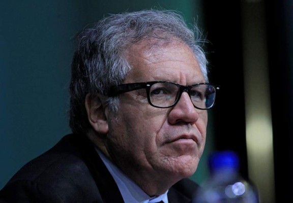 Almagro ofrece renunciar de la OEA a cambio de 'libertad' en Venezuela