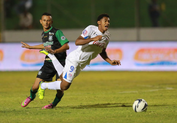 Un doblete de Roger Rojas lidera al Olimpia