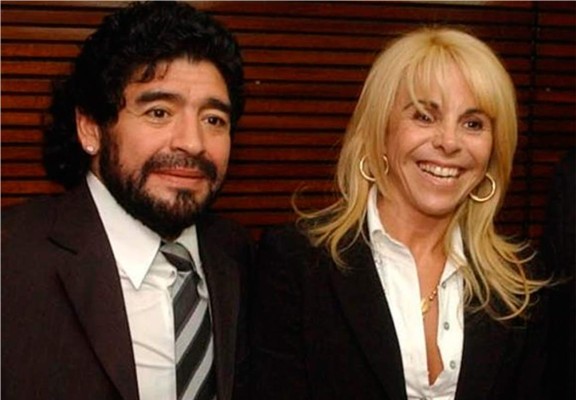 Maradona denunciará a su exmujer por apropiarse de dinero