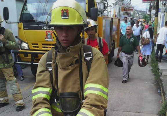 Bombero pidió prestada la moto en que perdió la vida