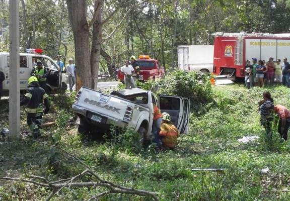 En el accidente tres personas fallecieron y dos resultaron heridas.