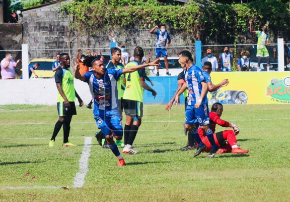 El Victoria le remonta al Olancho FC con humillante paliza y clasifica a la final del Ascenso