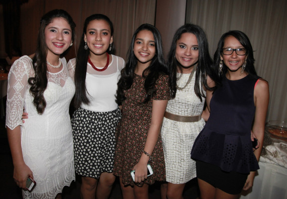 Cindy Gabriela Flores cumple quince años