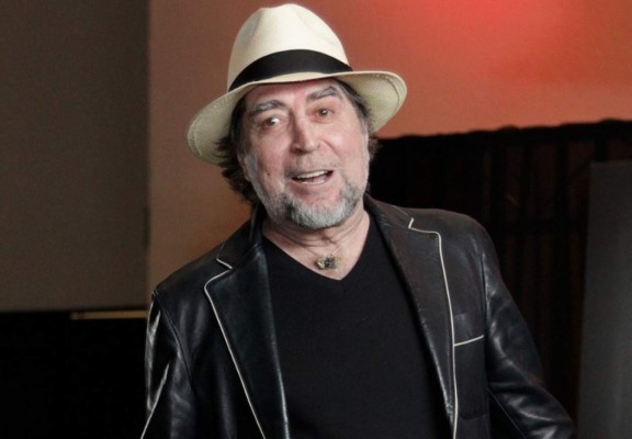 Joaquín Sabina se casa con novia 21 años menor en inesperada boda