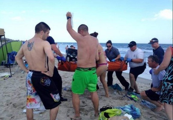 Dos jóvenes pierden un brazo en sendos ataques de tiburón en EUA