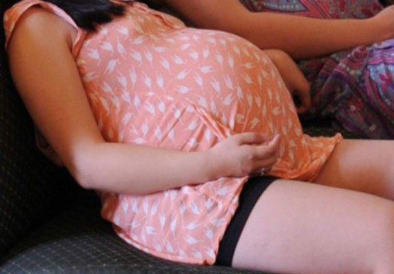 'A los niños no solo hay que hablarles de genitales': Experta habla de caso de niña de 10 años