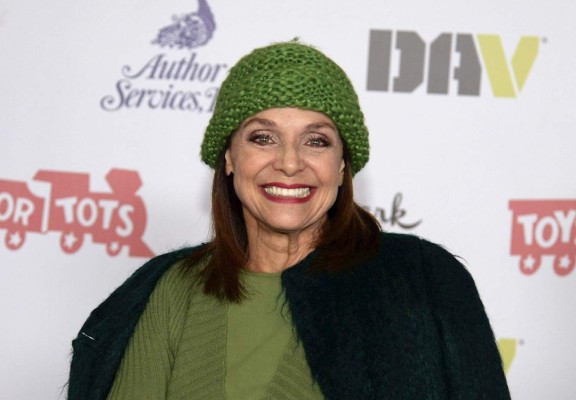 Fallece actriz de televisión Valerie Harper tras batalla contra el cáncer