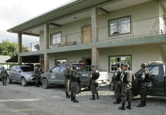 Policía ya tiene pistas de responsables de quemar autobús en La Ceiba