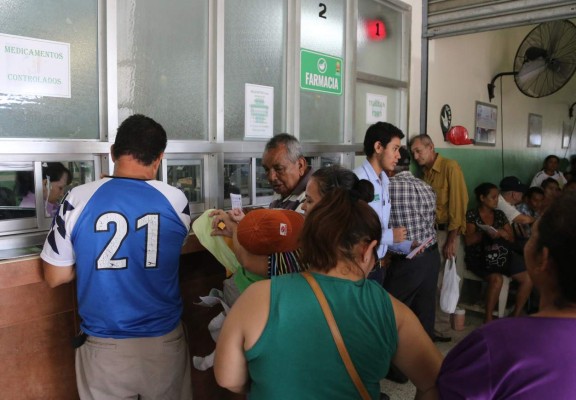 Mario Rivas todavía no entra en la tercerización de medicamentos