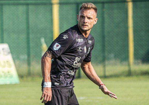 Real España pierde por lesión a futbolista clave por el resto del torneo