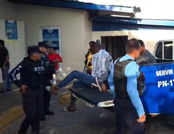 La culpa es mía, él andaba bolo: mujer clama que liberen a su pareja tras brutal golpiza