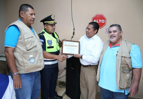 Mejora convivencia social en el sector Rivera Hernández